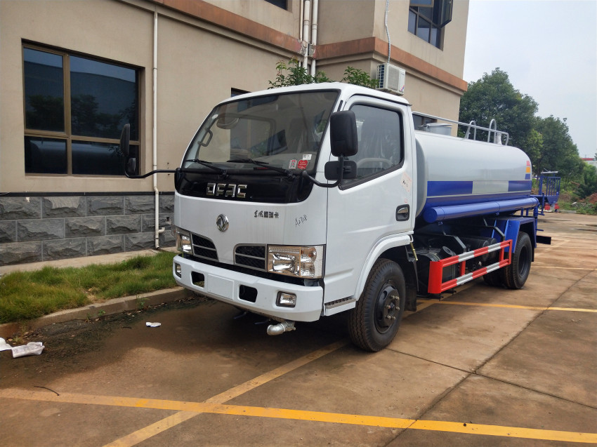 灑水車生產(chǎn)廠家 灑水車生產(chǎn)廠家