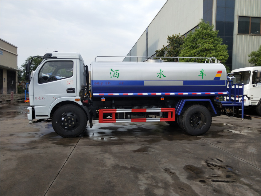 灑水車多少錢一輛 灑水車多少錢一輛